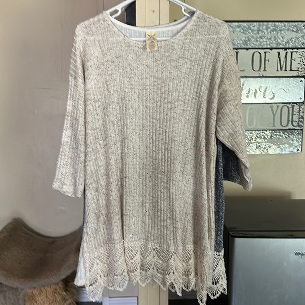 Faded Glory casual or dress blouse lace around bottom